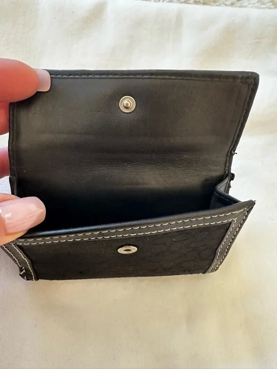 Coach Soho Black Signature Mini Trifold Canvas Wallet - Picture 4 of 9